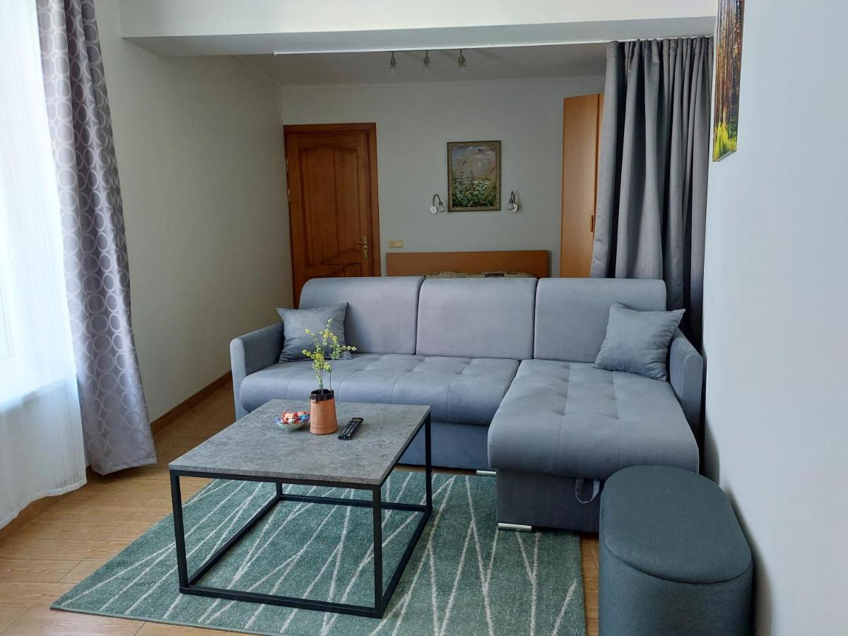 Rezos Apartments Juodkrantė Екстериор снимка